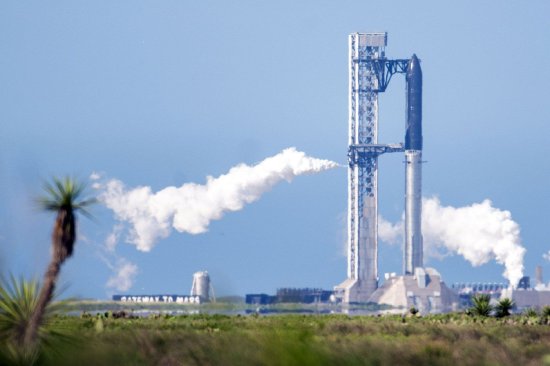 SpaceX星舰首次入轨并部署26颗V3星链卫星 公司CFO称其为“创收飞行”